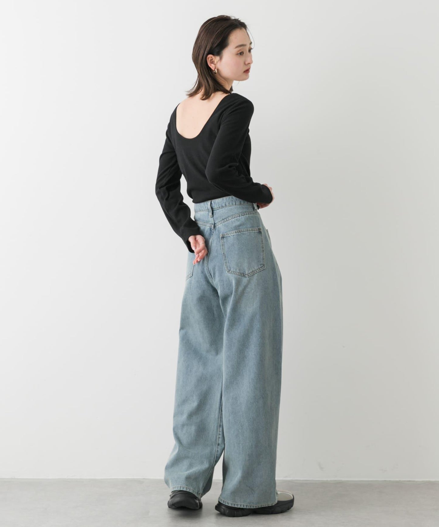 帶胸墊後背開口羅紋上衣