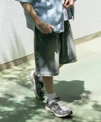 雙膝寬鬆牛仔短褲