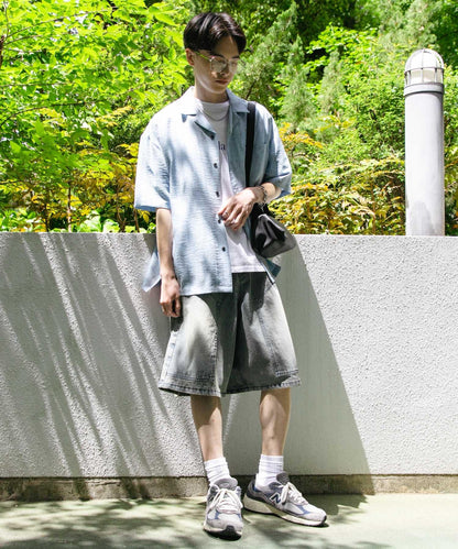 雙膝寬鬆牛仔短褲