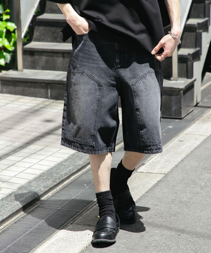 雙膝寬鬆牛仔短褲