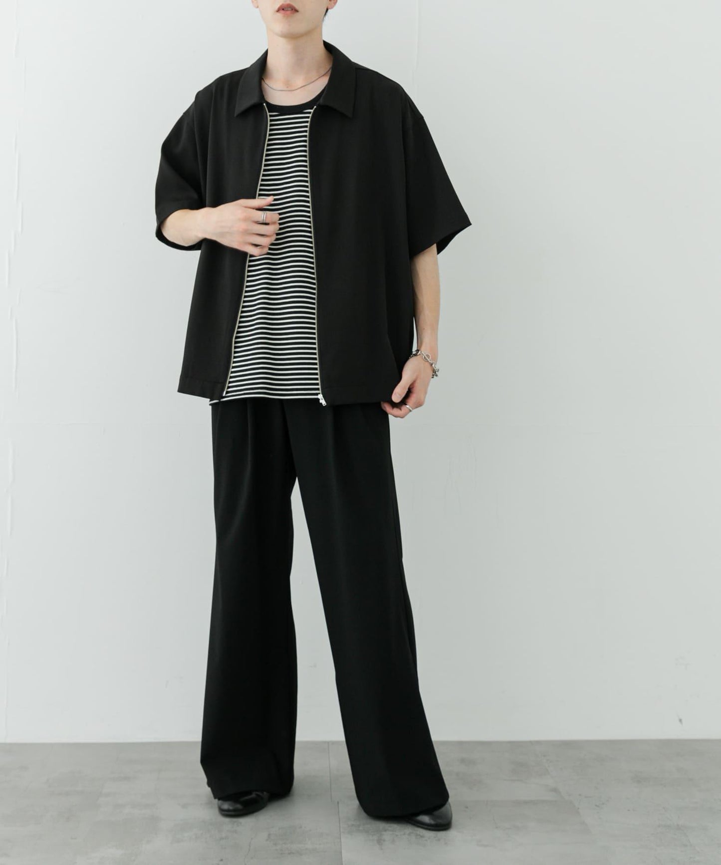 2褶寬鬆喇叭西裝褲