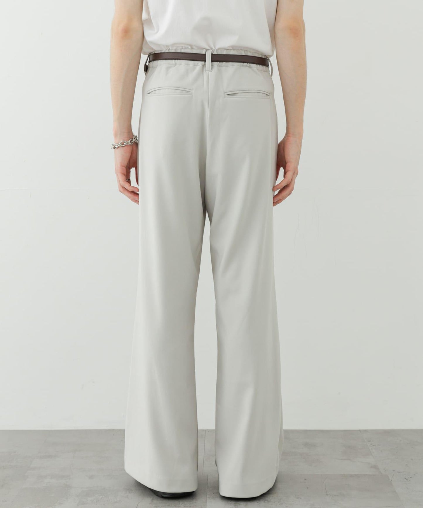 2褶寬鬆喇叭西裝褲