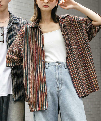 中性款拼色蕾絲開領短袖襯衫