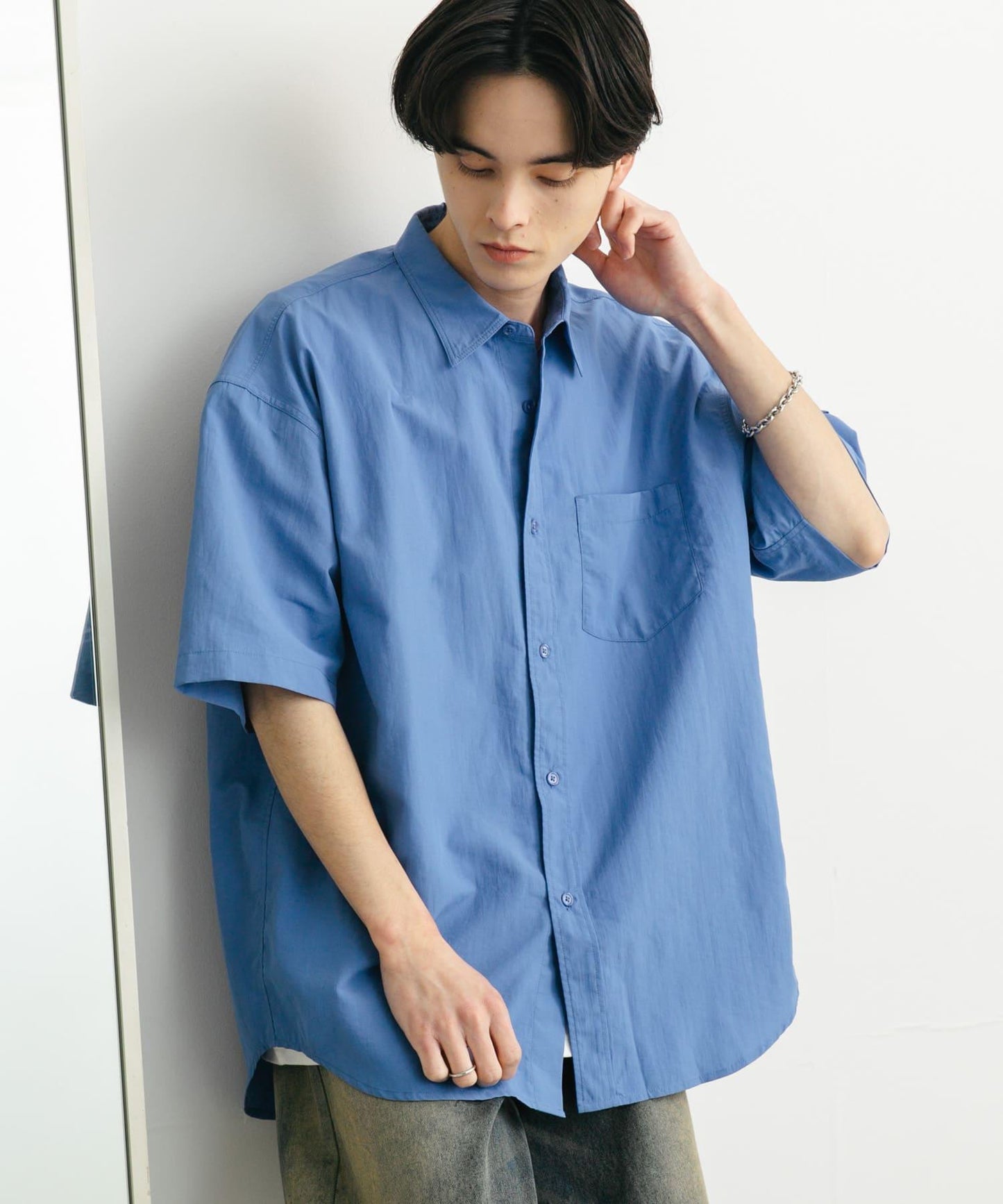 尼龍常規領寬鬆短袖襯衫