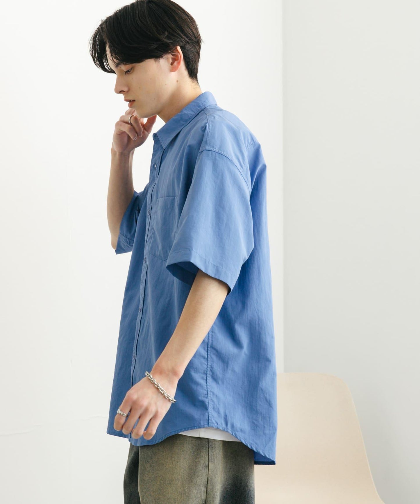 尼龍常規領寬鬆短袖襯衫