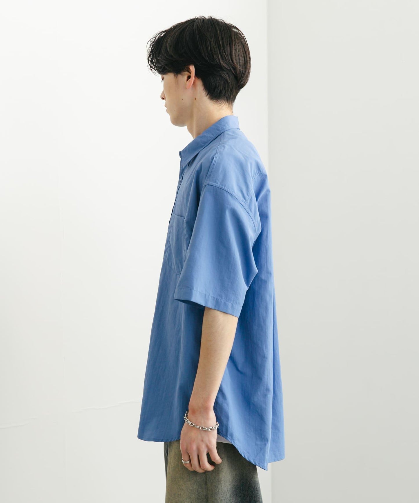 尼龍常規領寬鬆短袖襯衫