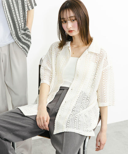 中性款拼色蕾絲開領短袖襯衫