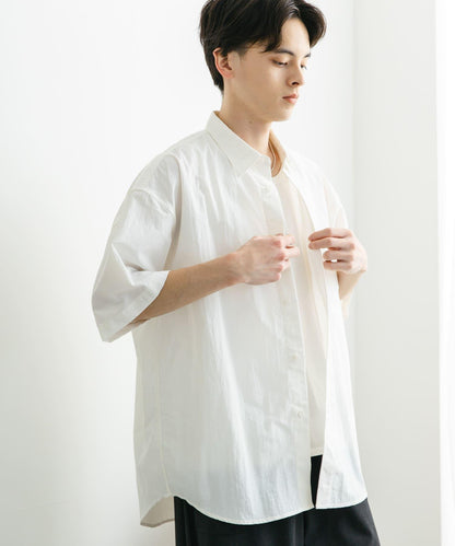 尼龍常規領寬鬆短袖襯衫