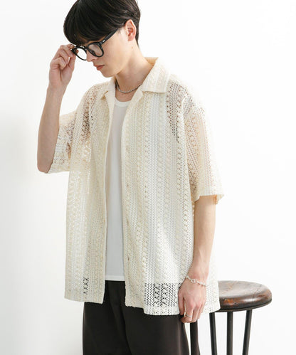 中性款拼色蕾絲開領短袖襯衫