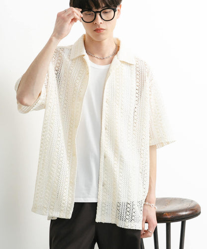 中性款拼色蕾絲開領短袖襯衫