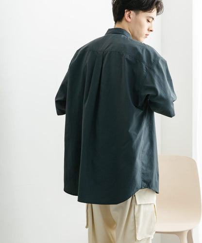 尼龍常規領寬鬆短袖襯衫