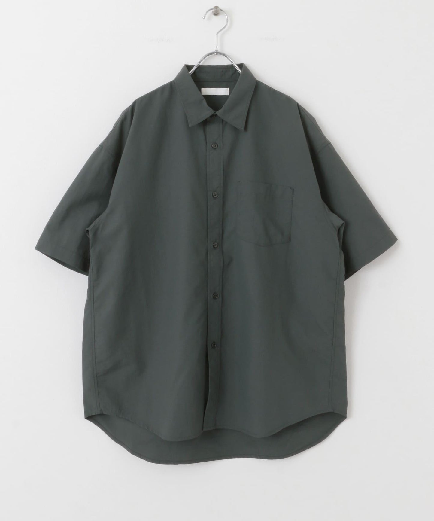 尼龍常規領寬鬆短袖襯衫