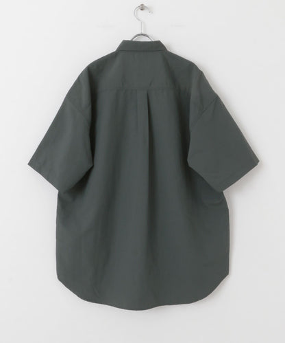 尼龍常規領寬鬆短袖襯衫