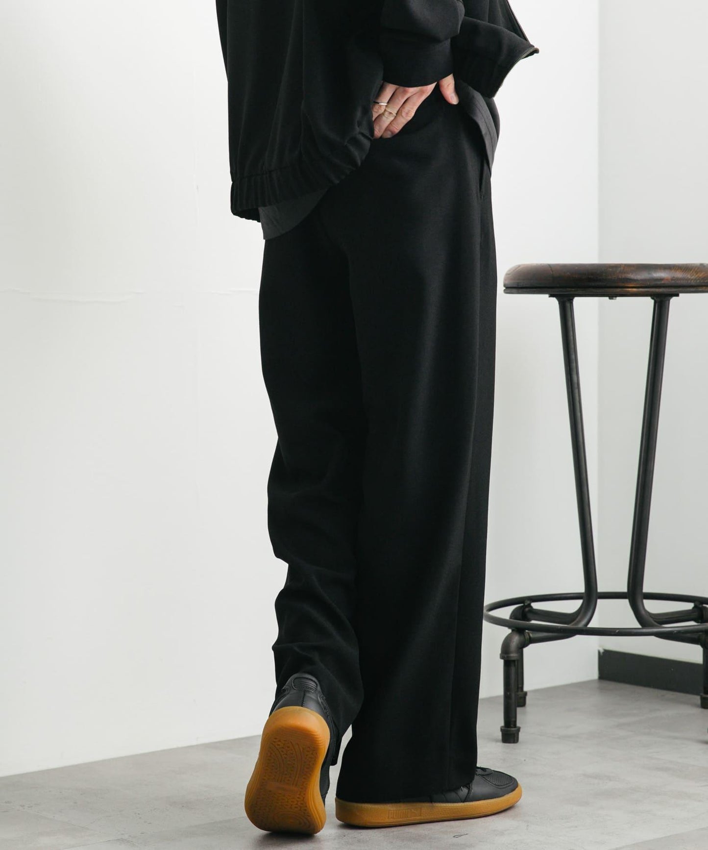 UR TECH DRYLUXE 亞麻風寬鬆長褲