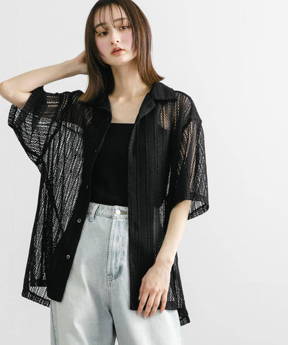 中性款拼色蕾絲開領短袖襯衫