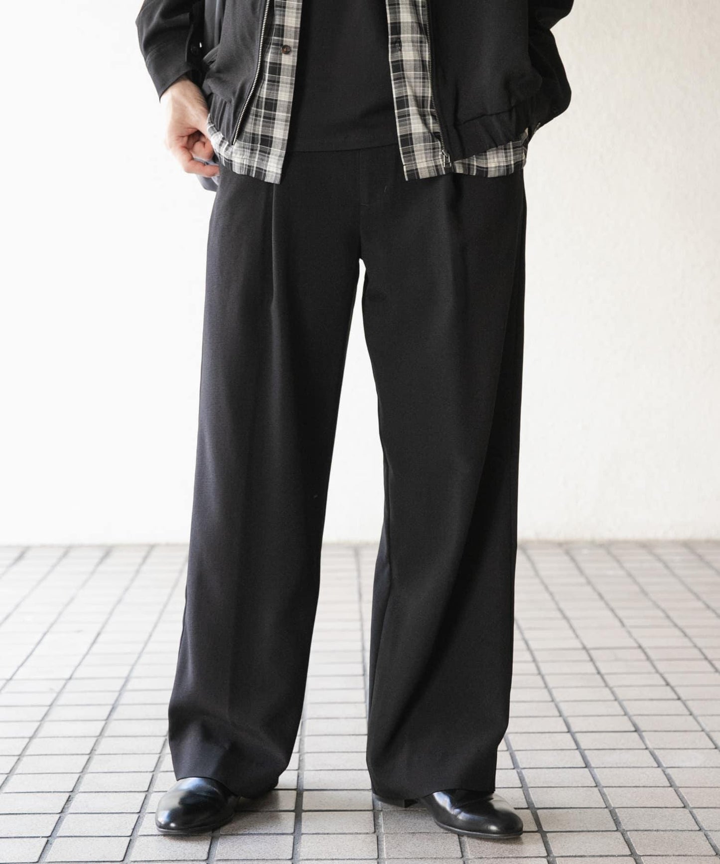 UR TECH DRYLUXE 亞麻風寬鬆長褲