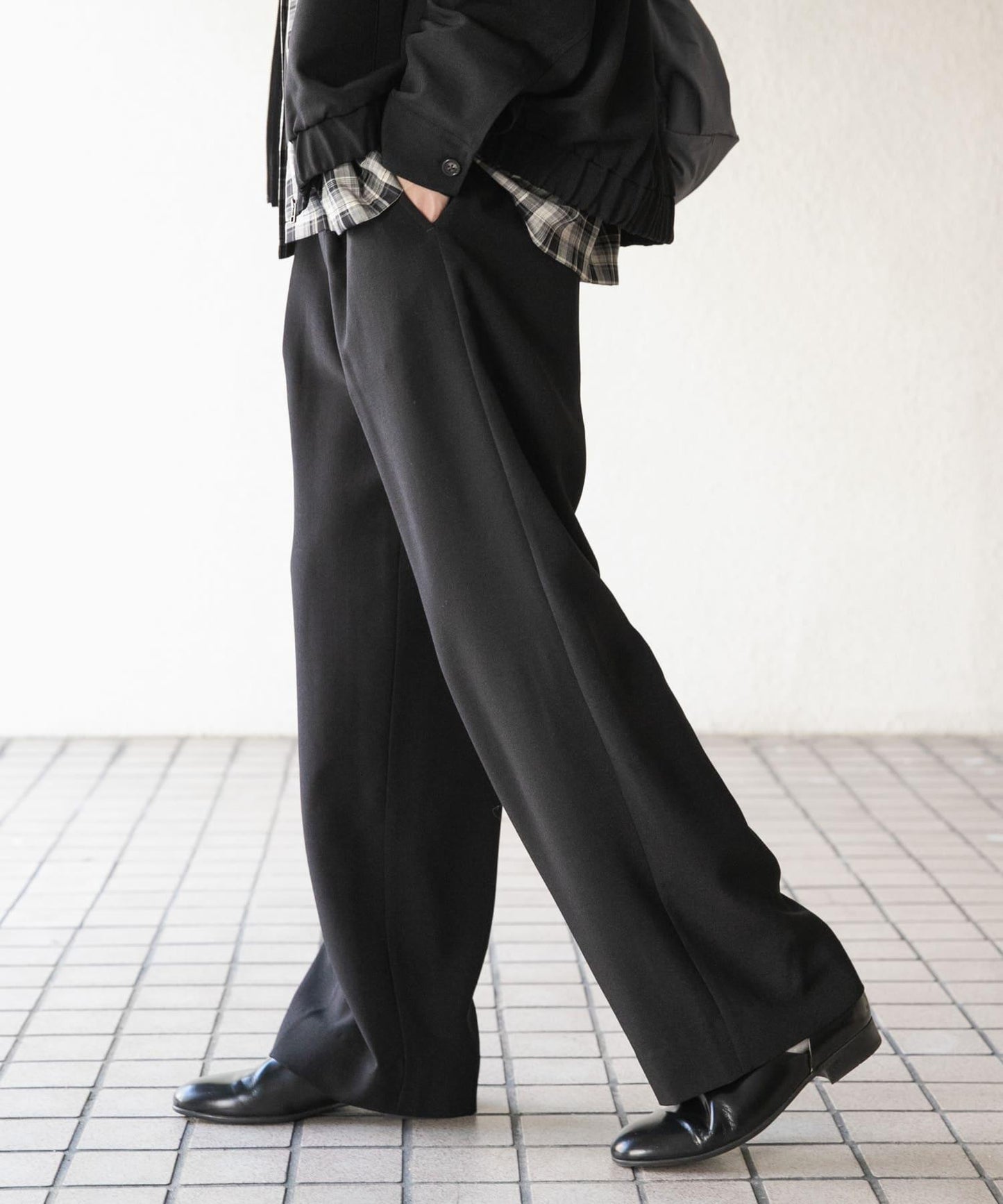 UR TECH DRYLUXE 亞麻風寬鬆長褲