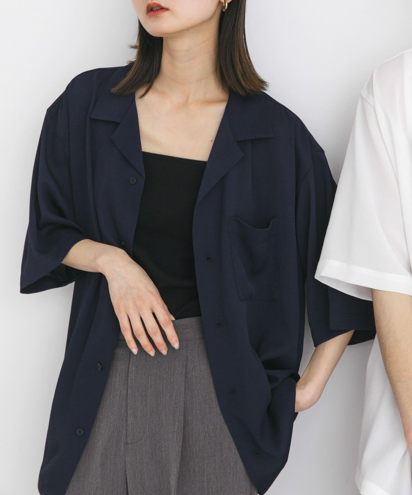 中性透視褶皺開領襯衫