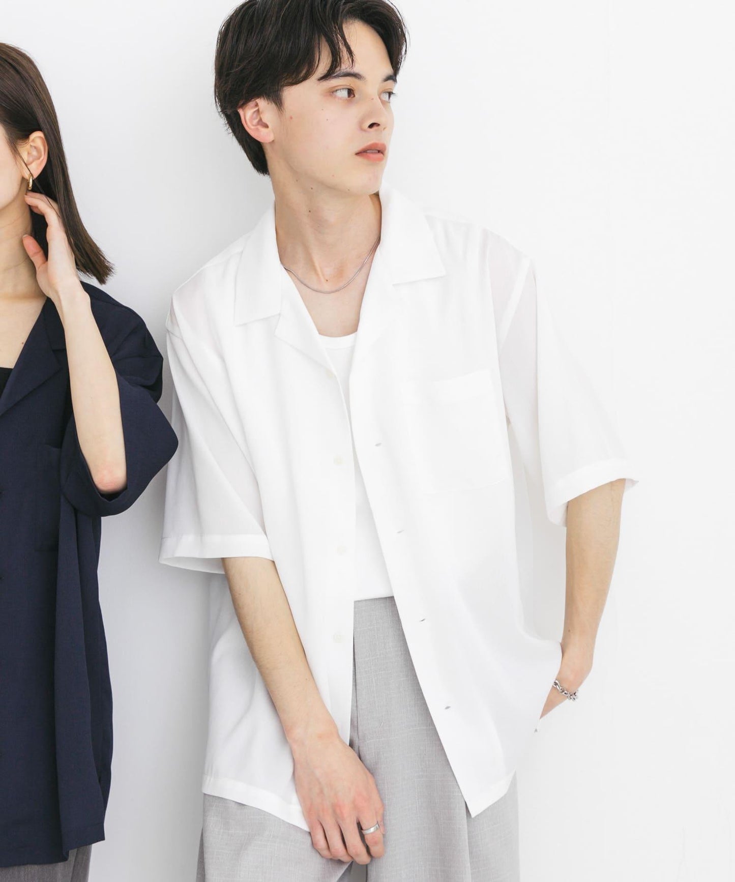 中性透視褶皺開領襯衫