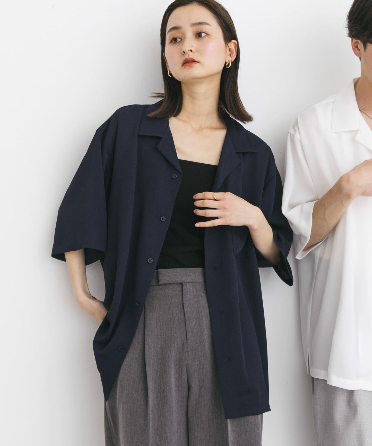 中性透視褶皺開領襯衫