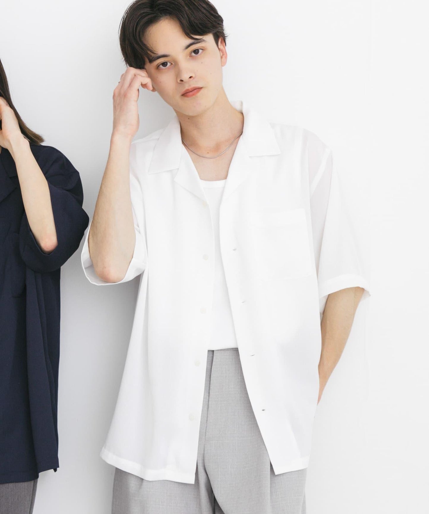 中性透視褶皺開領襯衫