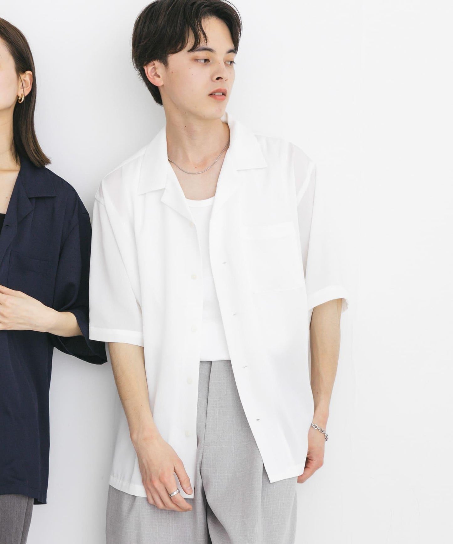 中性透視褶皺開領襯衫