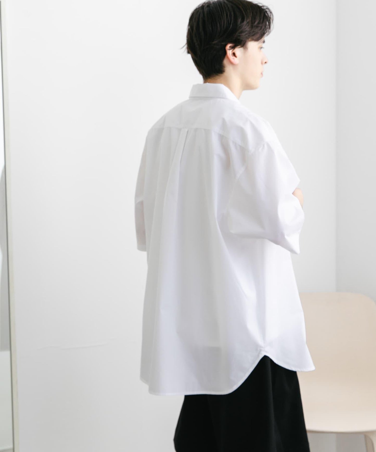 中性寬鬆版常規領短袖襯衫