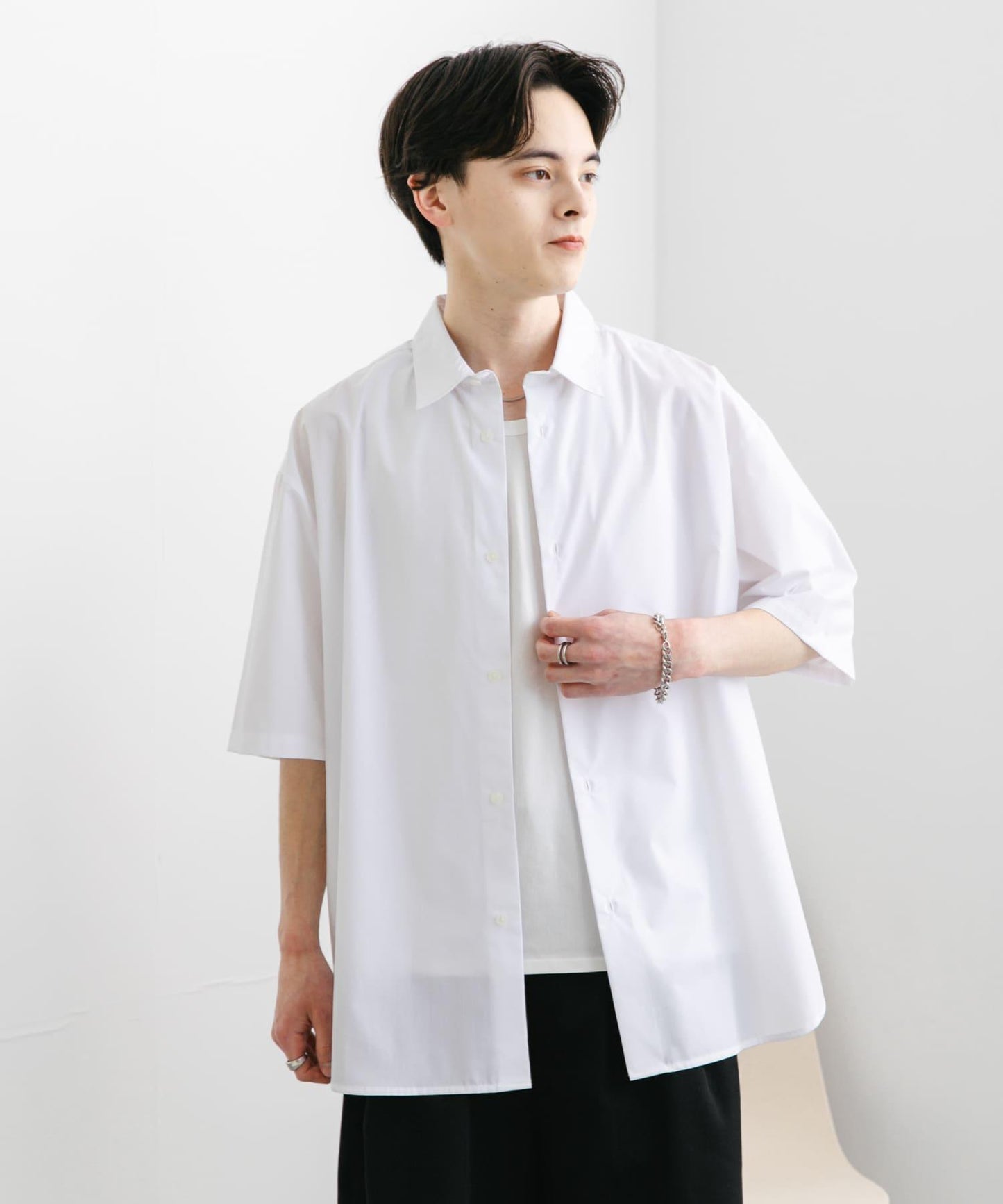 中性寬鬆版常規領短袖襯衫