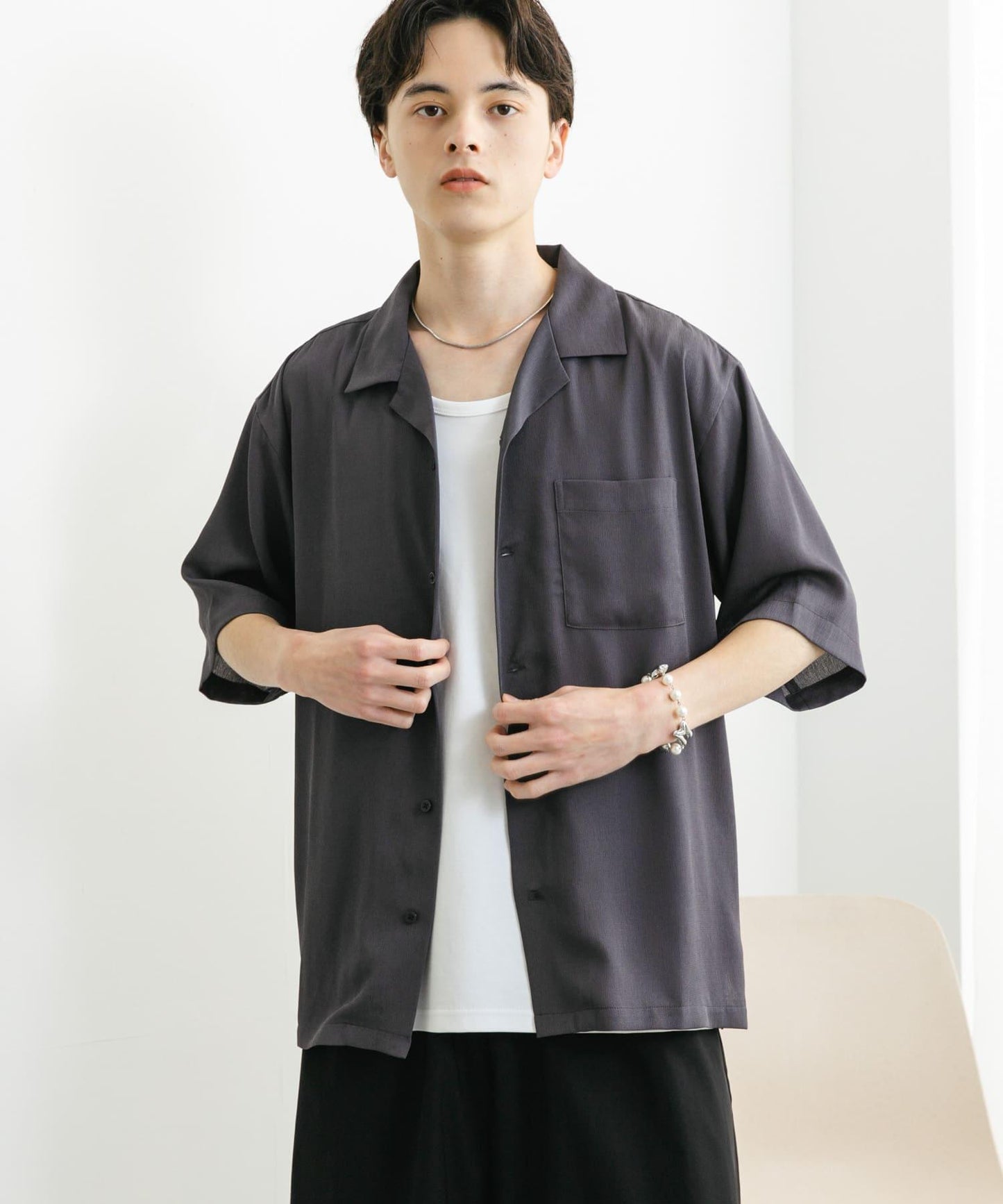 中性透視褶皺開領襯衫