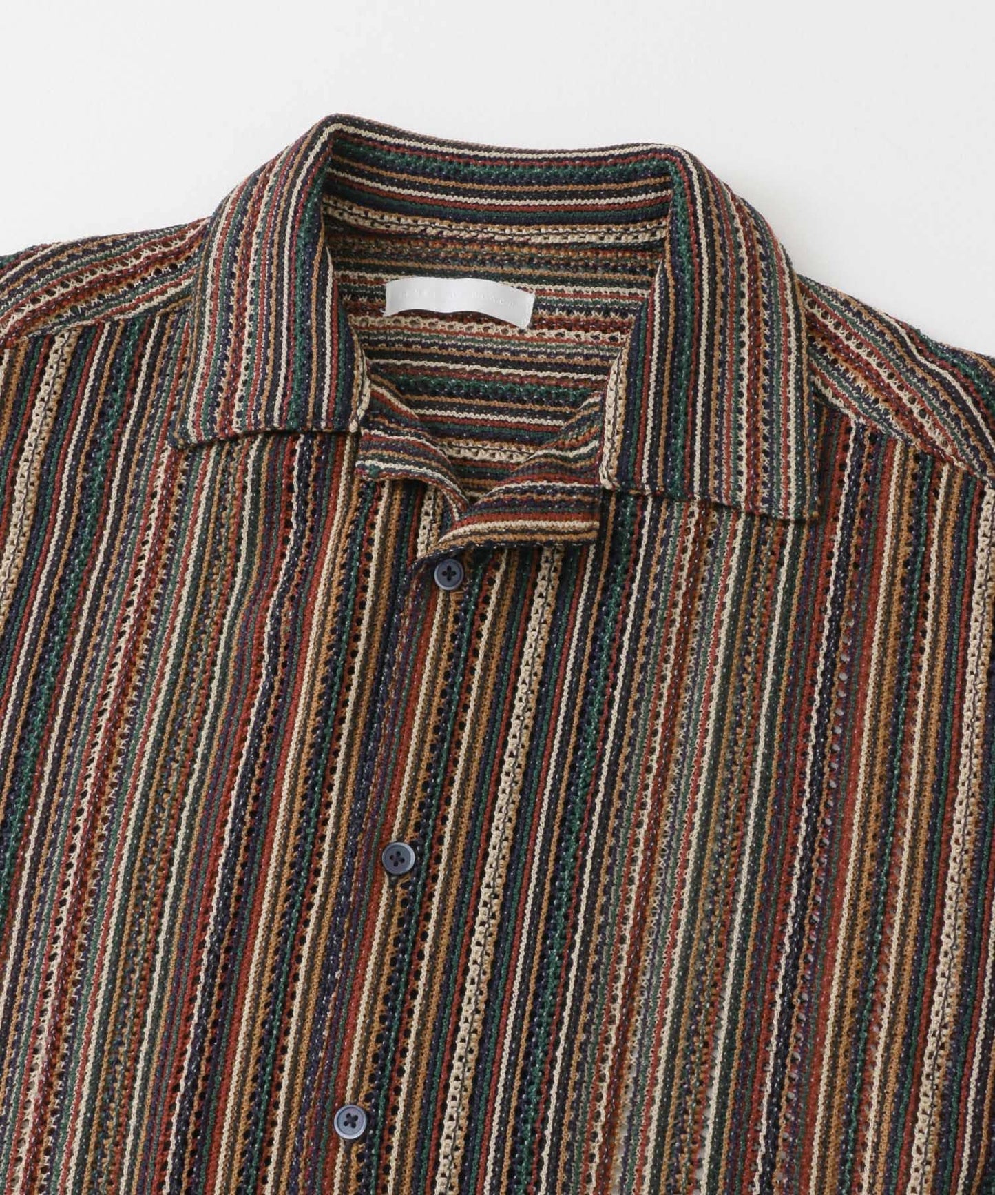 中性款拼色蕾絲開領短袖襯衫