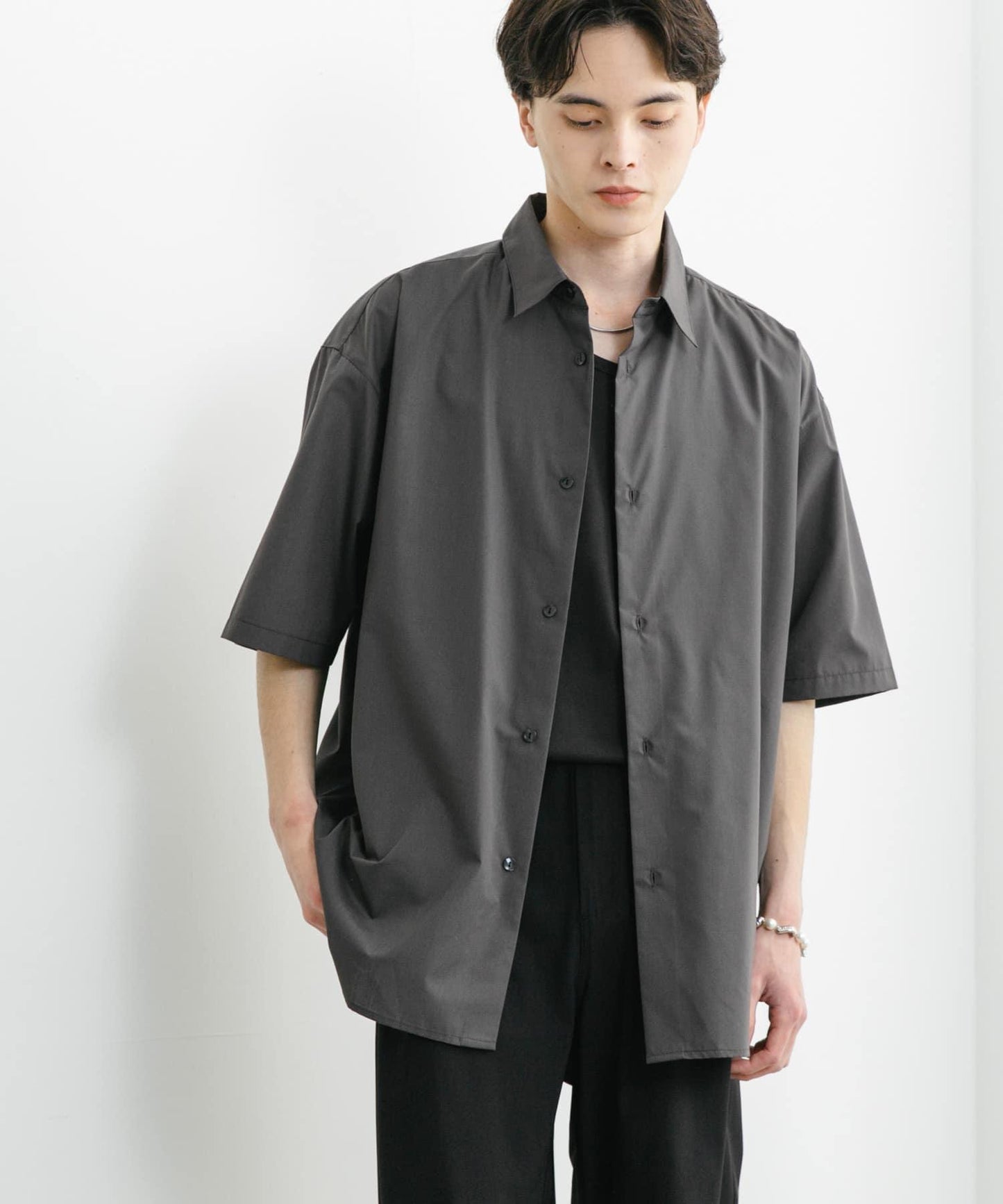 中性寬鬆版常規領短袖襯衫