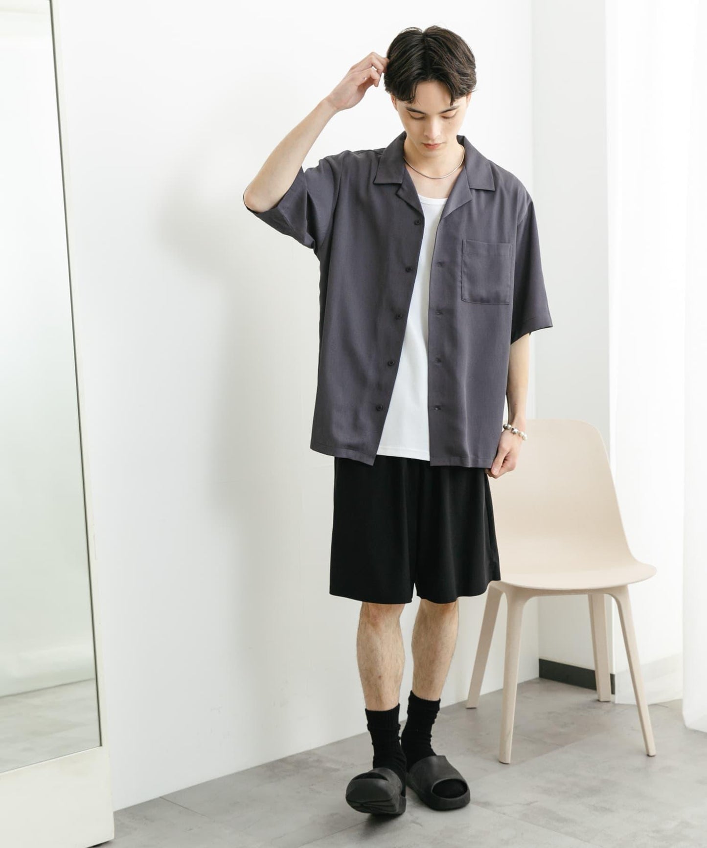 中性透視褶皺開領襯衫