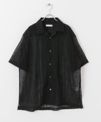 中性款拼色蕾絲開領短袖襯衫