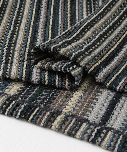 中性款拼色蕾絲開領短袖襯衫