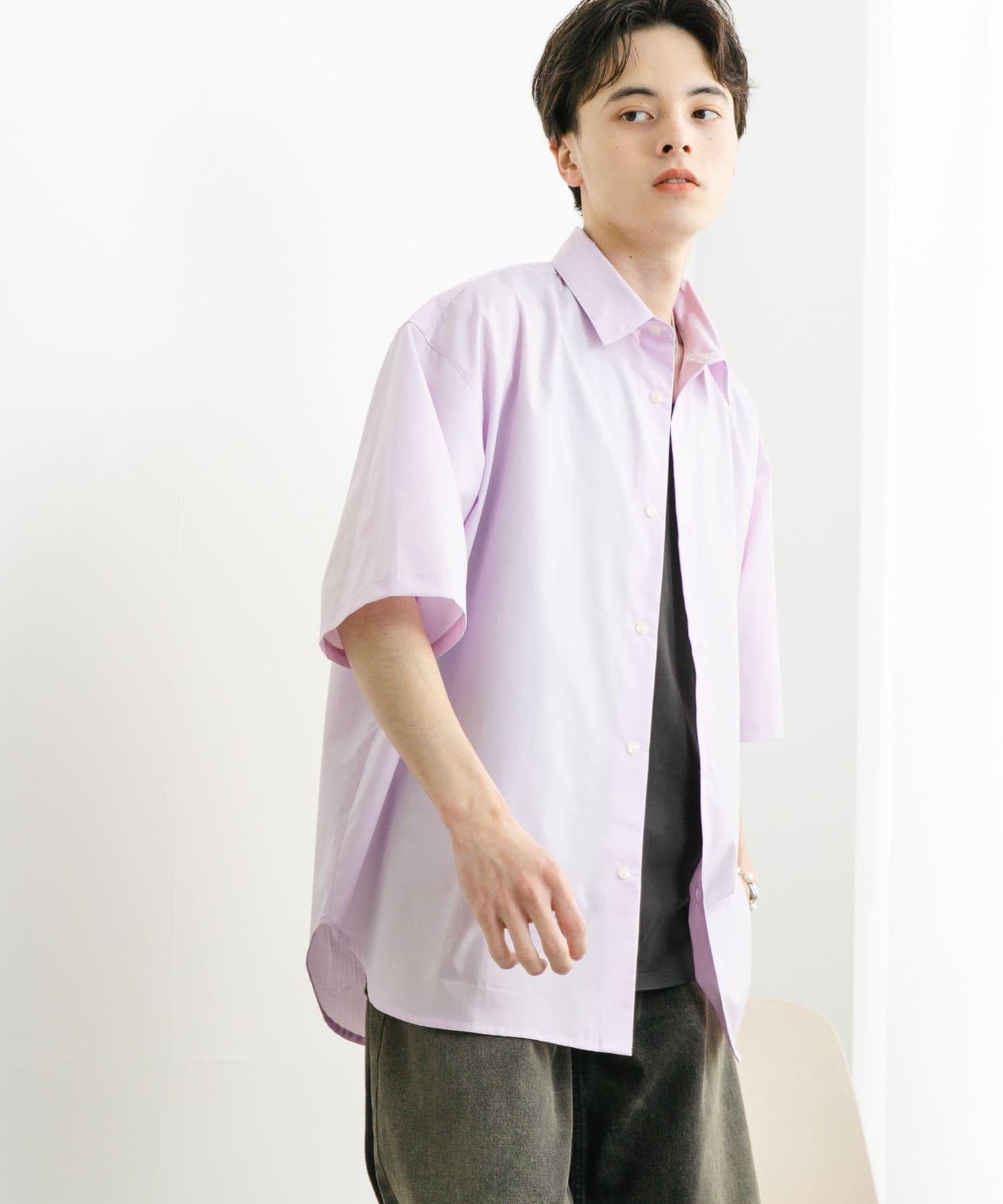 中性寬鬆版常規領短袖襯衫