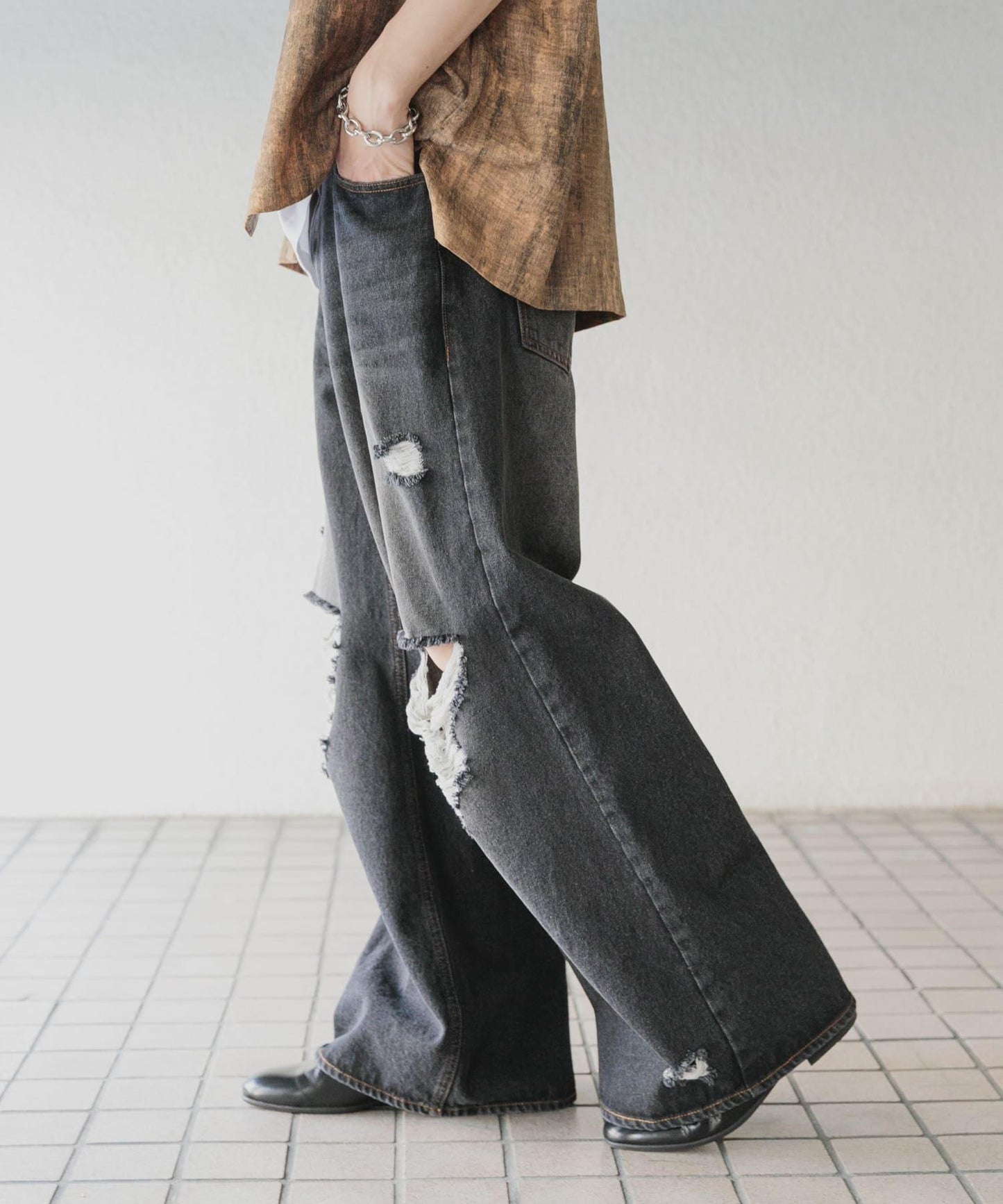 中性破洞牛仔寬腿褲