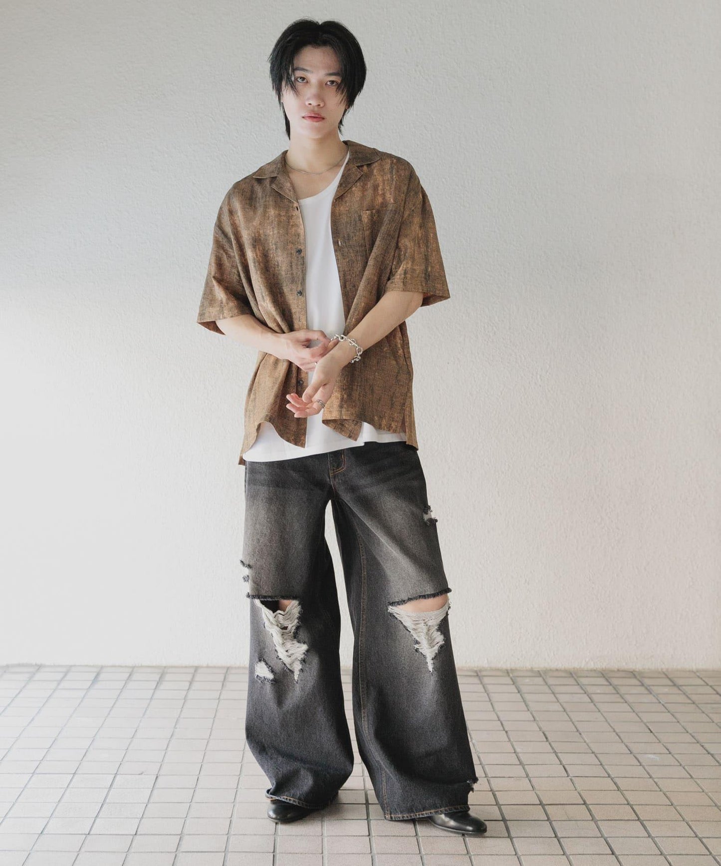 中性破洞牛仔寬腿褲