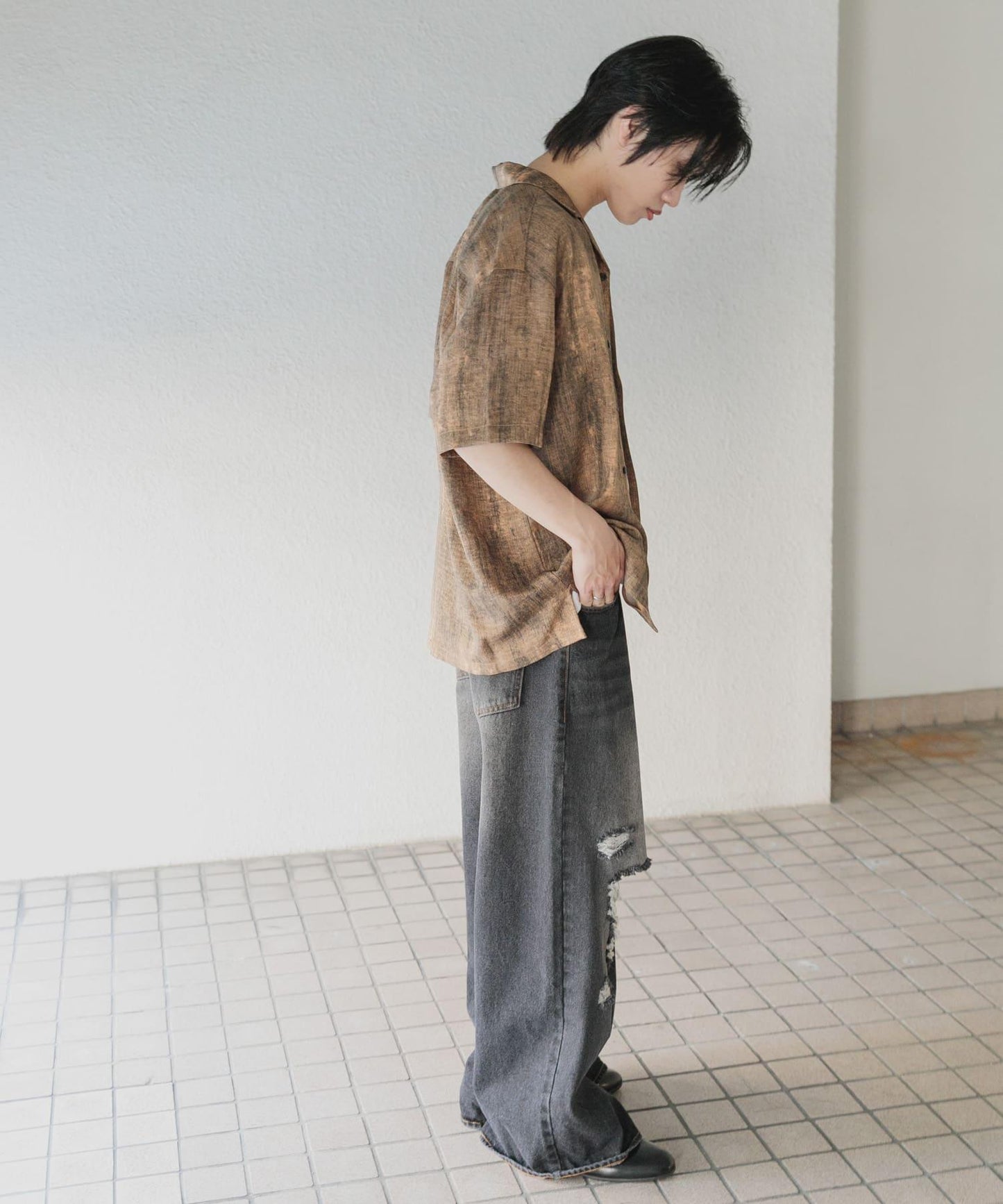 中性破洞牛仔寬腿褲