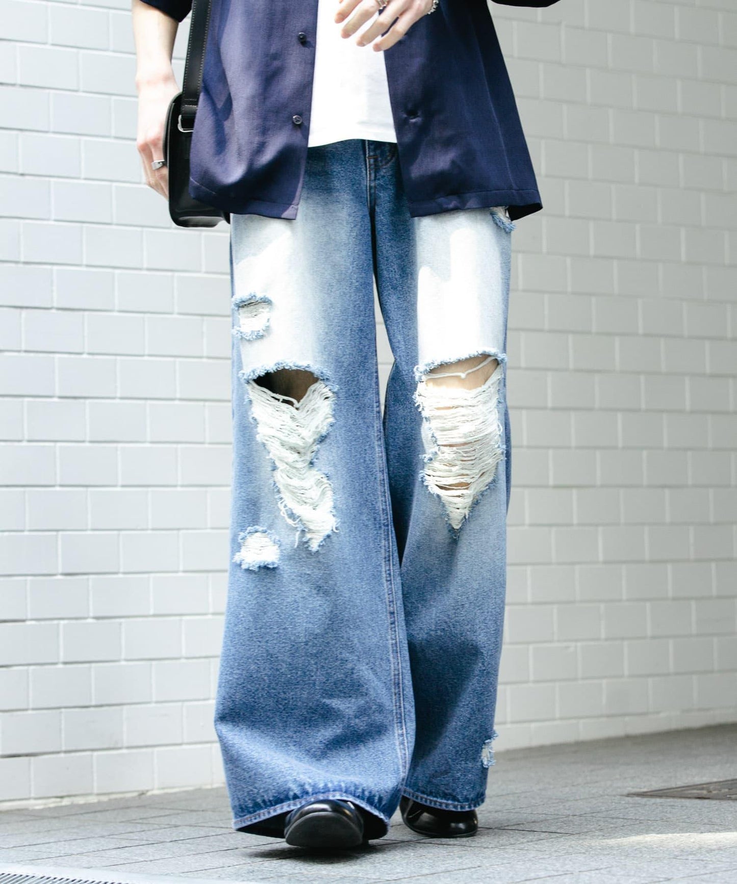 中性破洞牛仔寬腿褲