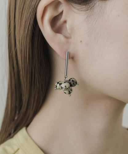 水滴形寶石耳環