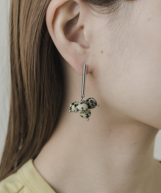 水滴形寶石耳環