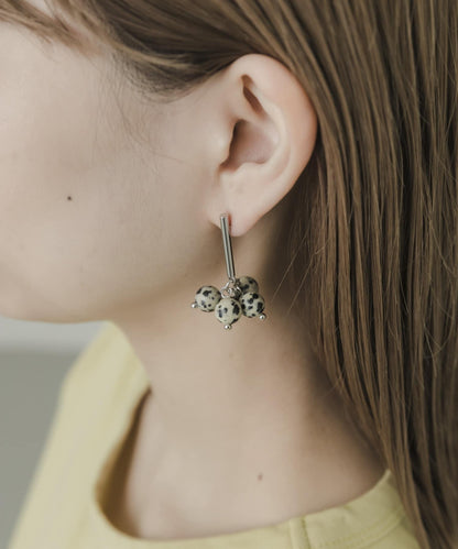 水滴形寶石耳環