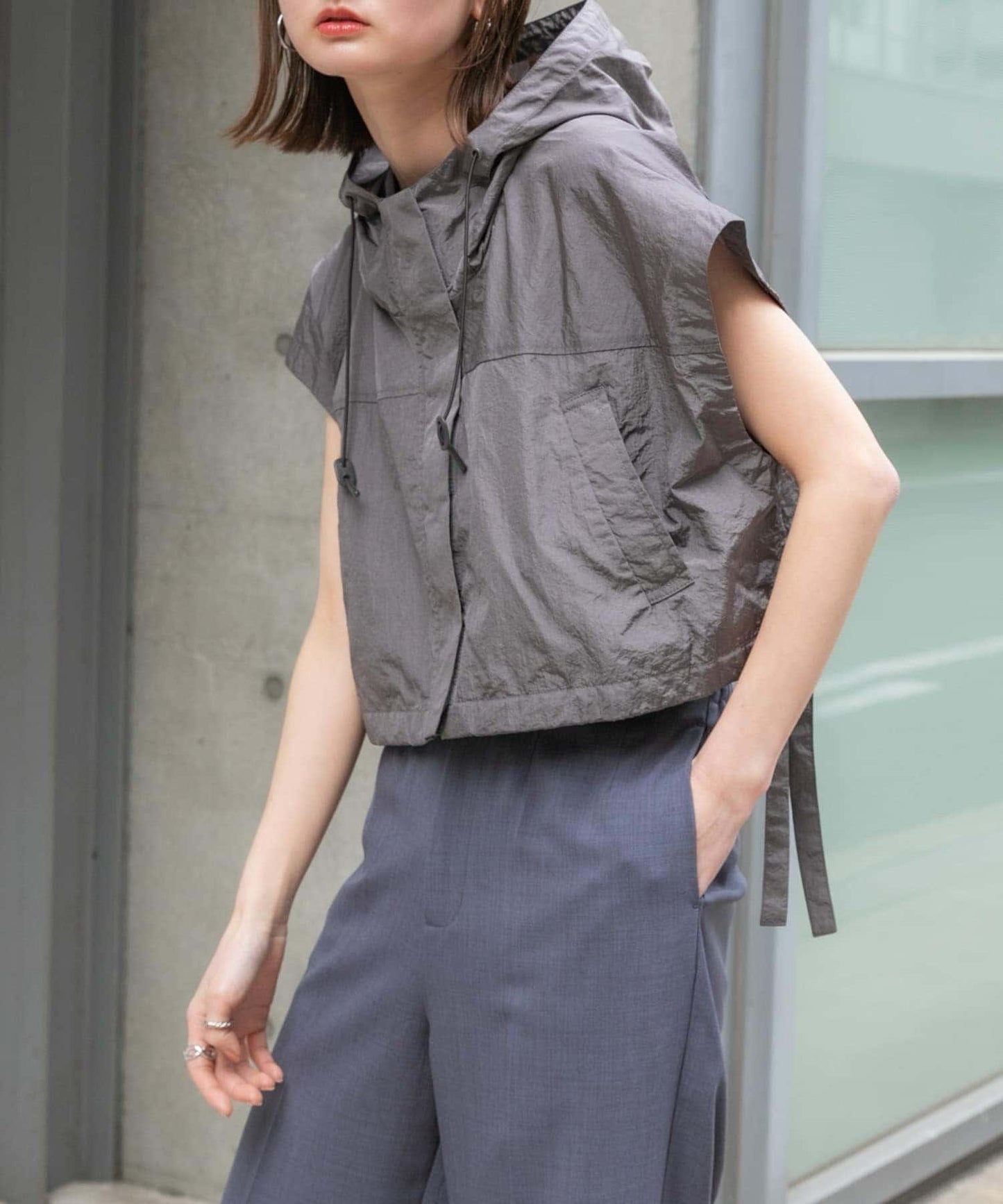 Uiscel 尼龍短款連帽衛衣