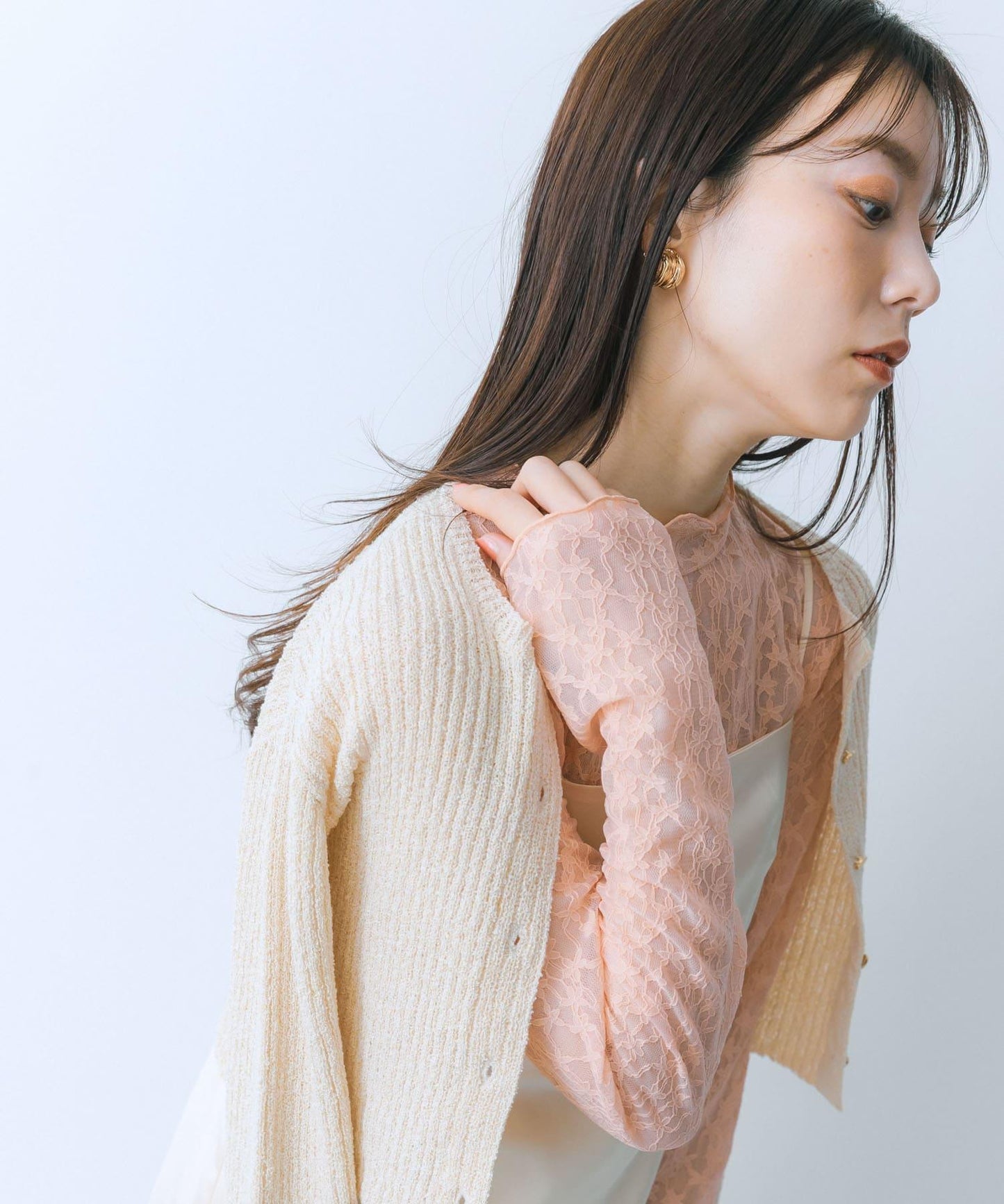 蕾絲拼接上衣