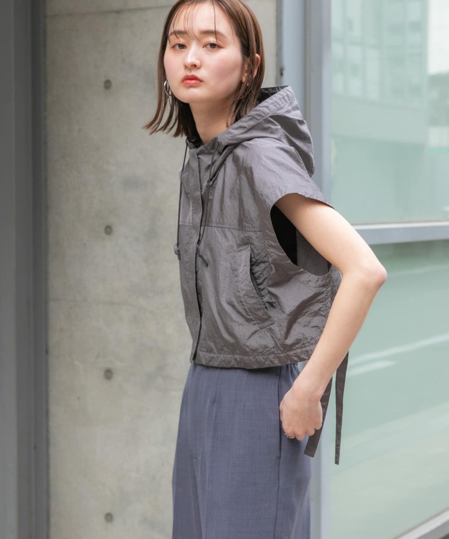 Uiscel 尼龍短款連帽衛衣