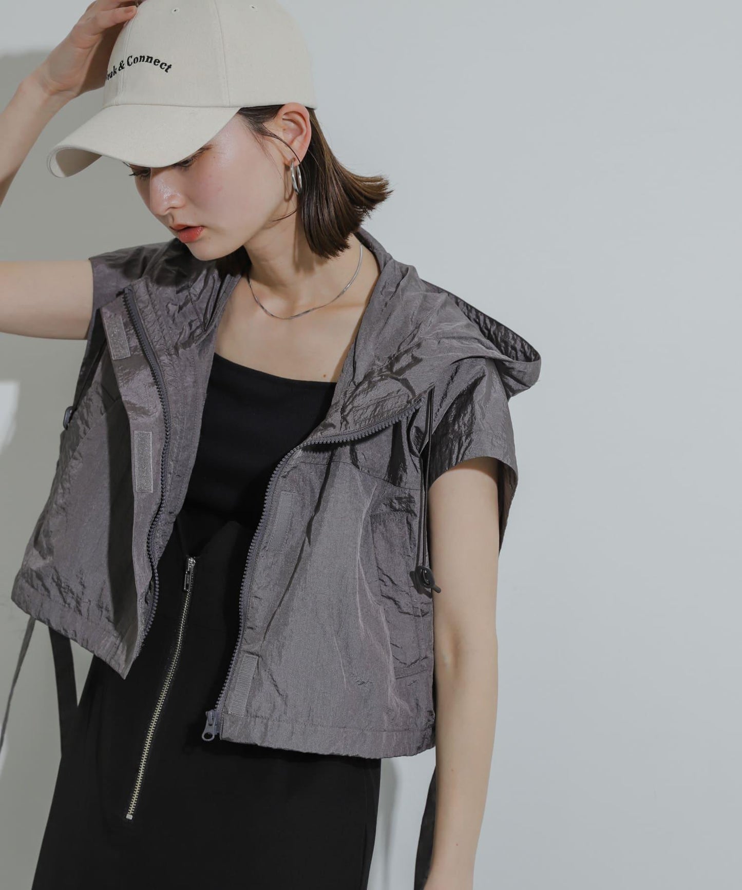 Uiscel 尼龍短款連帽衛衣