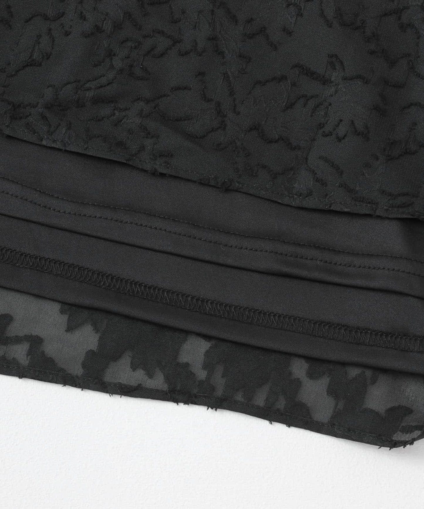 收腰褶皺連衣裙