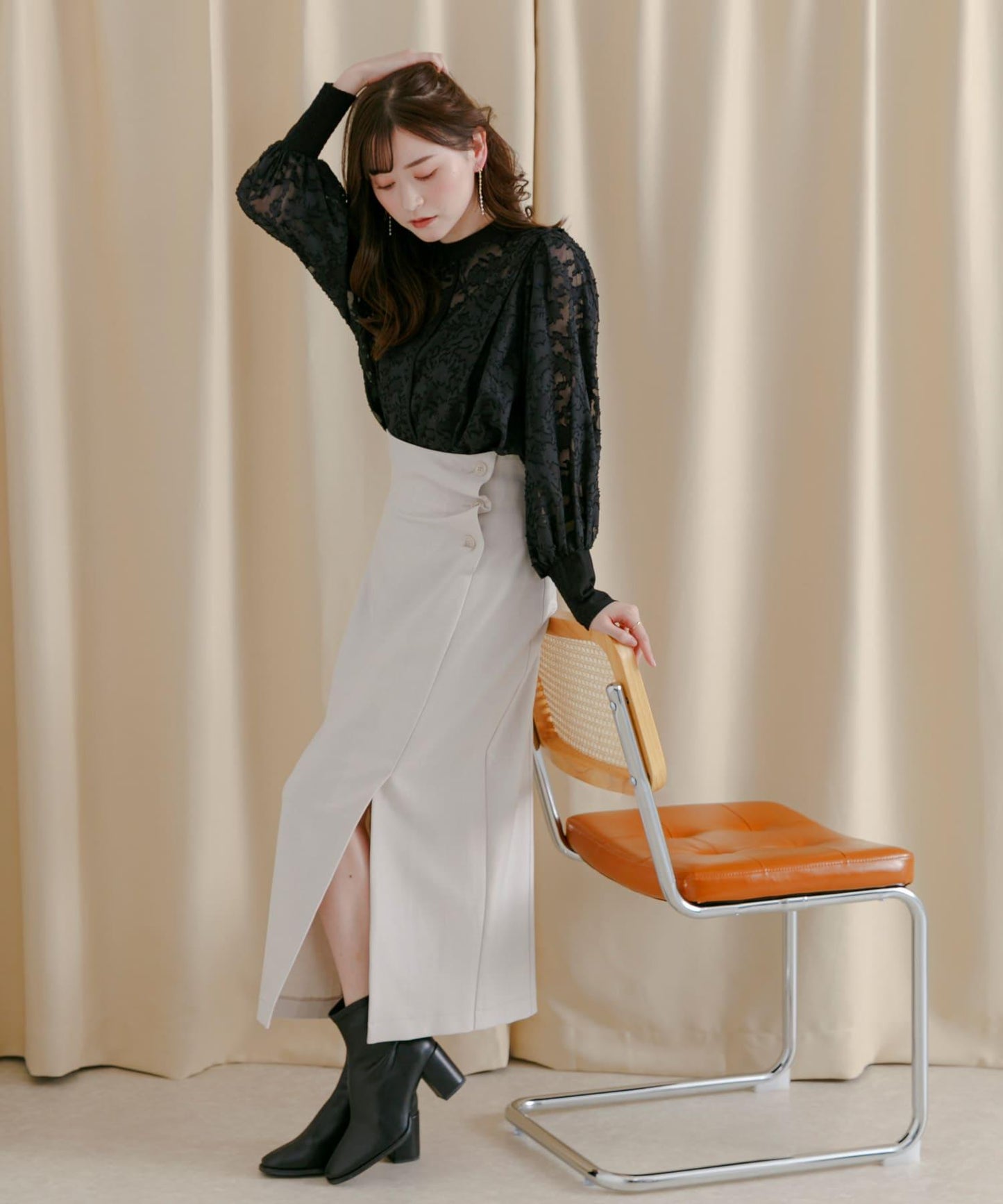 紐扣裝飾半身裙