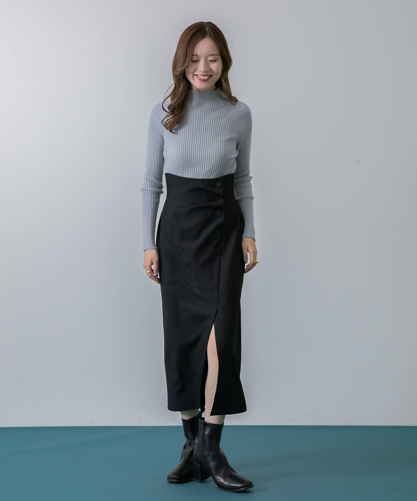 紐扣裝飾半身裙