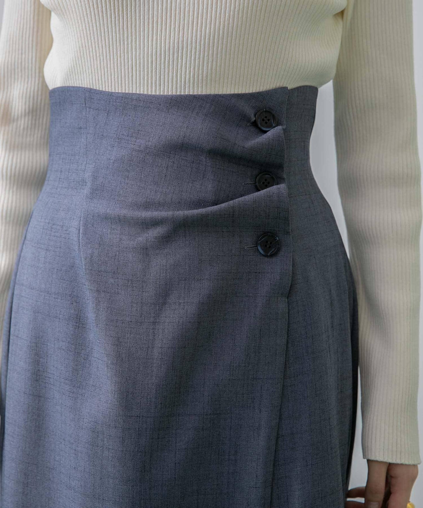 紐扣裝飾半身裙